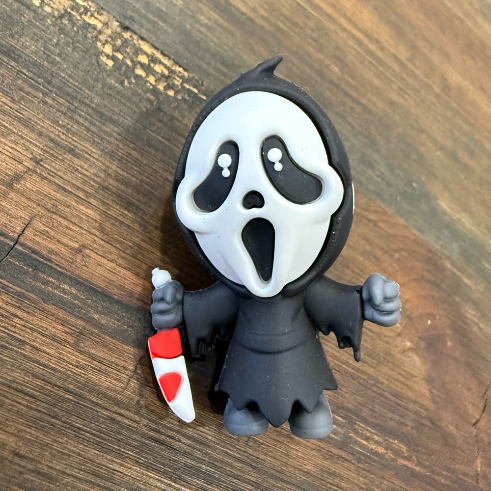 Ghostface Horror Figure Keychain